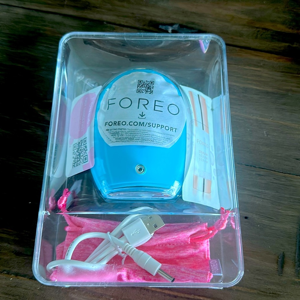 FOREO LUNA 2 Facial Cleansing Brush – NWOT